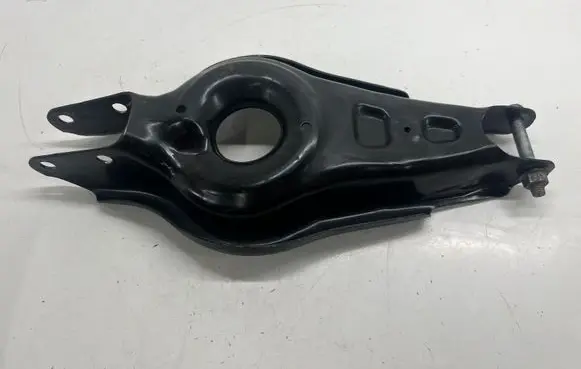 Tesla Model 3 Rear upper control arm/wishbone 104445100F AMA20156A654610