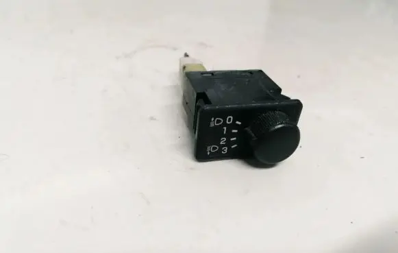 Nissan Almera N16 Headlight level height control switch 988205m304 0285001319