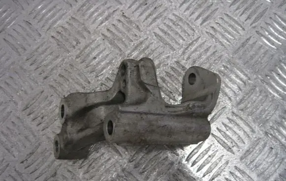 Honda Insight Gearbox mounting bracket CVT90TM8