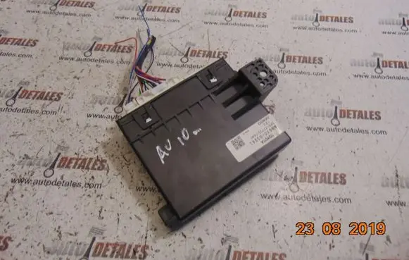 Toyota Avensis T270 Air conditioner control unit module 8865005241