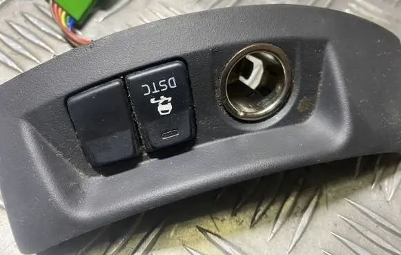 Volvo V50 Traction control (ASR) switch 8691530 05W16T 19206