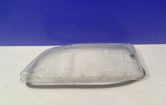 Volvo V70 Headlight lense