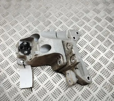 KIA Soul Engine mounting bracket 365940E711