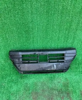 Suzuki Vitara (LY) Front bumper upper radiator grill 7172186Rautoas