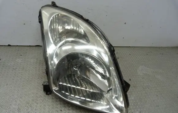 Suzuki Swift I Headlight/headlamp 