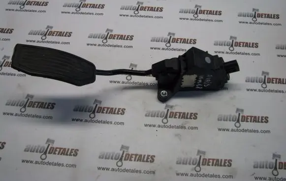 Toyota Auris 150 Accelerator throttle pedal 7811002071