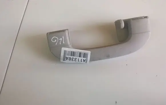 Mercedes-Benz B W245 Rear interior roof grab handle A1698100161