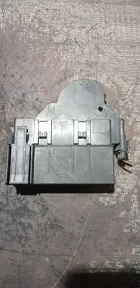 Opel Zafira A Fuse module 09131668