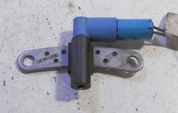 Renault Megane I Crankshaft position sensor 8200673202