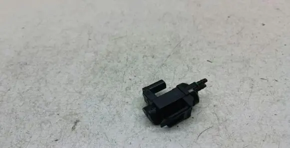 BMW 2 F46 Vacuum valve 8570591 70478502