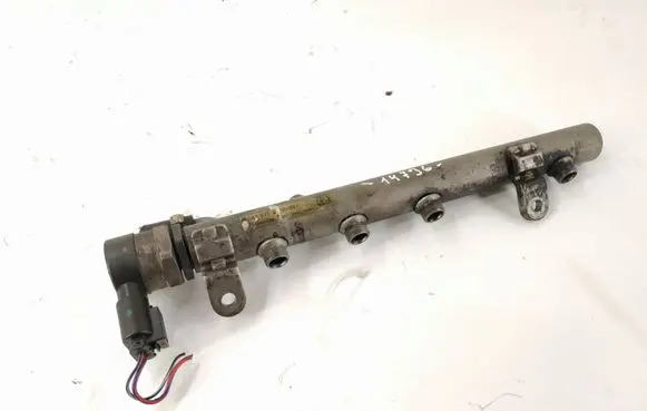 Mercedes-Benz ML W164 Fuel main line pipe 6420702495 6420780149