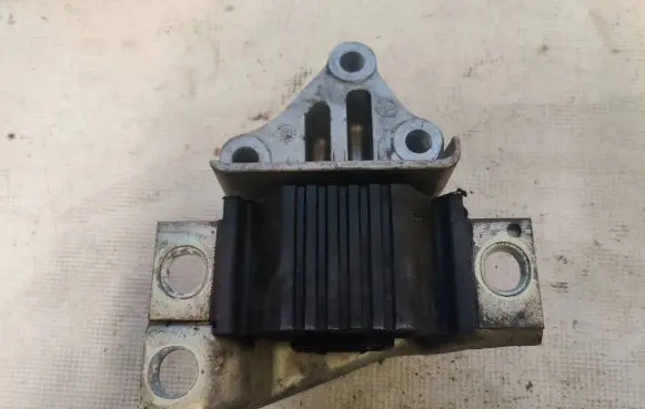 Fiat Ducato Engine mount bracket 01396572080 0A236017716131