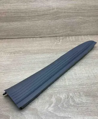 Mercedes-Benz E W211 Rear sill trim cover A2116805335
