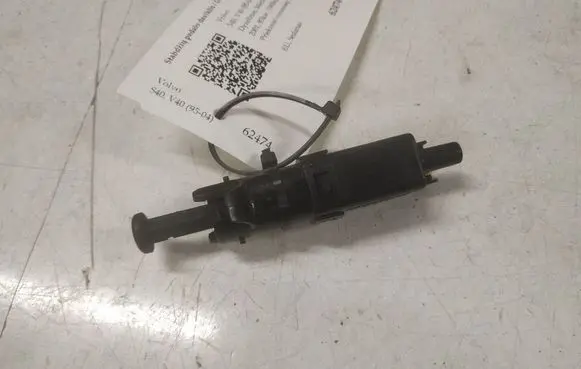 Volvo S40, V40 Brake pedal sensor switch 9146505