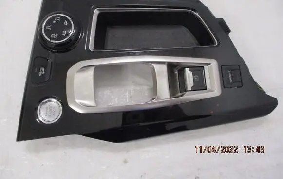 Peugeot 3008 II Handbrake/parking brake auto hold switch 9815049477