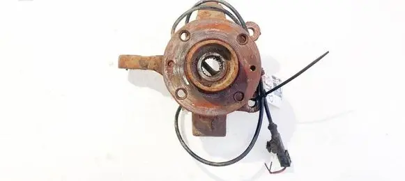 Nissan Micra Front wheel hub