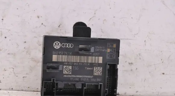 Audi Q5 SQ5 8R Door control unit/module 8K0959792M