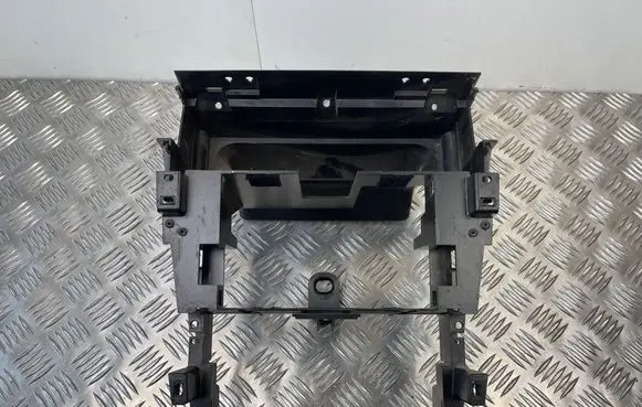 Radio/GPS head unit trim