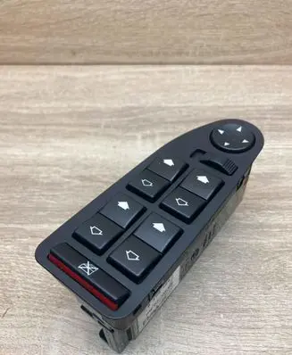 BMW 5 E39 Electric window control switch 8368966 243047