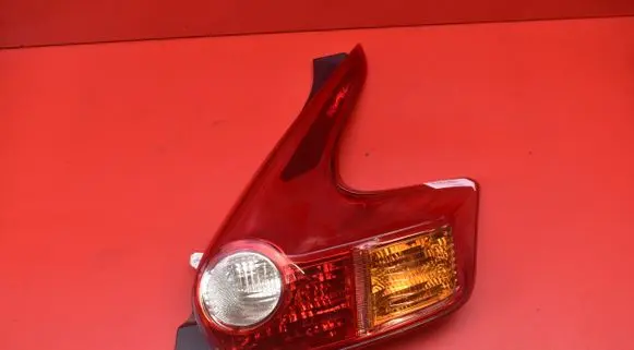 Nissan Juke I F15 Rear/tail lights