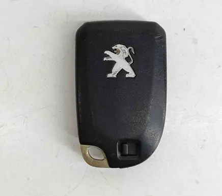 Peugeot 108 Ignition key/card B000890480
