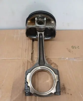 Ford Mustang VI Piston 92L153