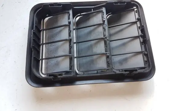 Peugeot 2008 II Quarter panel pressure vent 9831031680