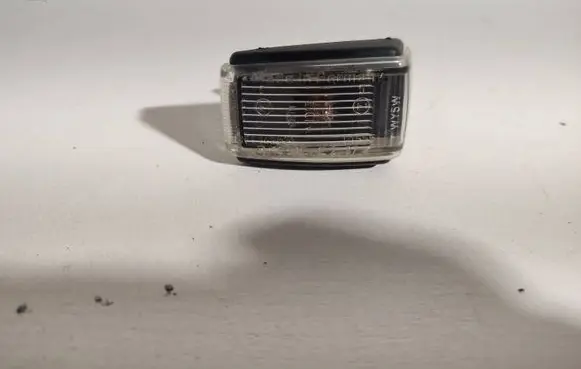 Volvo S70 V70 V70 XC Front fender indicator light 0142631
