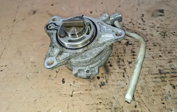 Suzuki Baleno IV Vacuum pump 