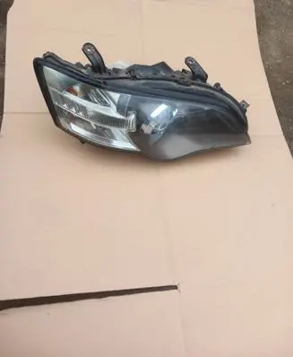 Subaru Outback Headlight/headlamp 10020794