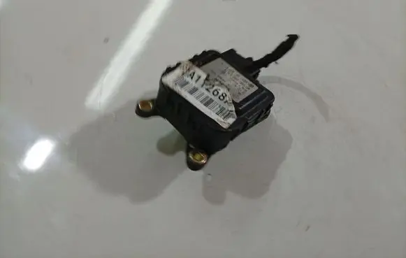 Audi A6 S6 C5 4B Air flap motor/actuator 0132801127