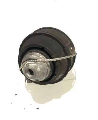 Volvo V70 Engine mount bracket 28086018