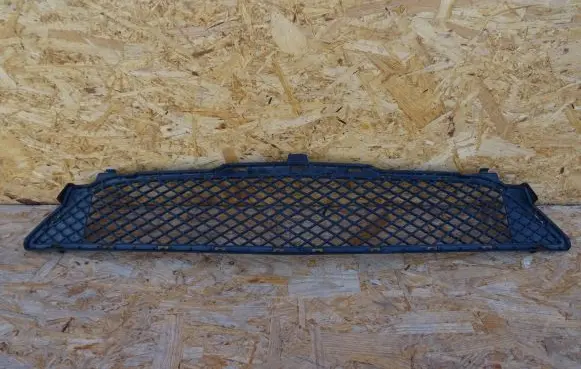 Mercedes-Benz B W246 W242 Front bumper lower grill A2468851122