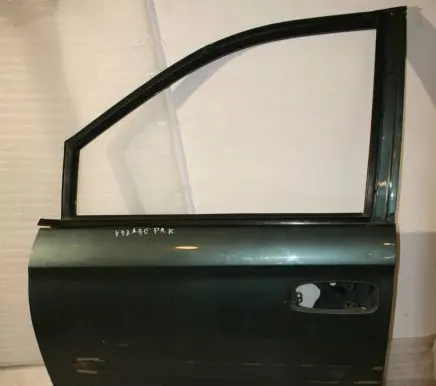 Chrysler Voyager Front door