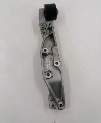 Volvo XC90 Rear differential/diff mount bracket 31437628