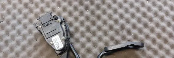 Volkswagen Sharan Accelerator throttle pedal 7M3721603B YM219F836AA 6PV00777003
