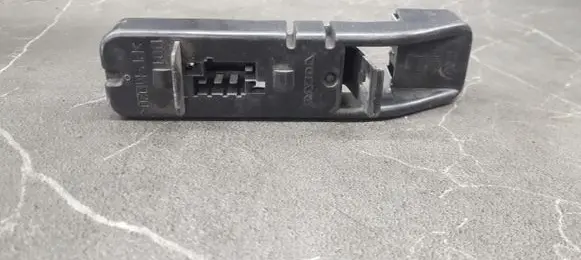 Volvo S40, V40 Tail light bulb cover holder 9151642