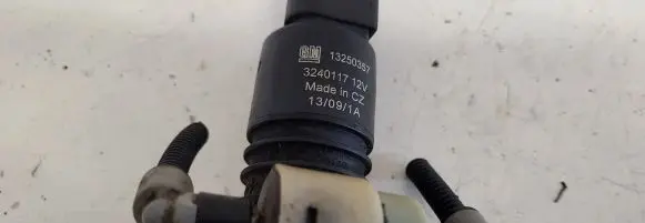 Opel Insignia A Windscreen/windshield washer pump 13250357 3240117
