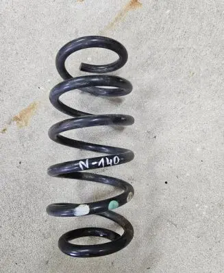 Toyota Avensis T270 Rear coil spring