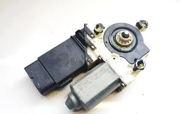 Volkswagen Golf IV Front door window regulator motor 1J1959801C
