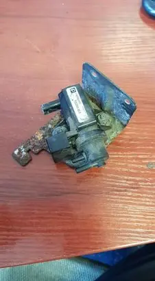 BMW 1 E81 E87 Turbo solenoid valve 11747805391