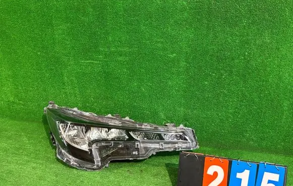 Toyota Corolla E210 E21 Headlight/headlamp 8111002S60 90119224