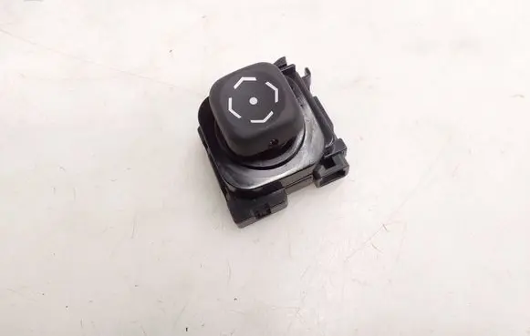 Toyota Camry VIII XV70 Steering wheel adjustment switch 4W99