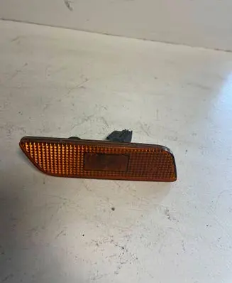 Volvo S80 Front reflector 9190951