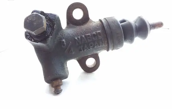 Subaru Legacy Clutch slave cylinder 