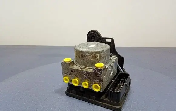 Seat Leon (5F) ABS Pump 3Q0614517AB