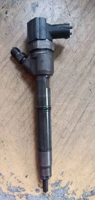 Hyundai ix35 Fuel injector 338002a800 0445110411