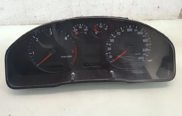 Audi A4 S4 B5 8D Speedometer (instrument cluster) 8D0920900R
