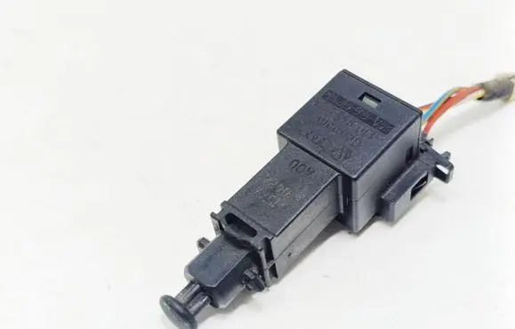 Volkswagen Golf IV Brake pedal sensor switch 1J0945511A