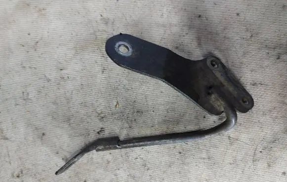Ford Galaxy Engine mounting bracket AV615K291BE